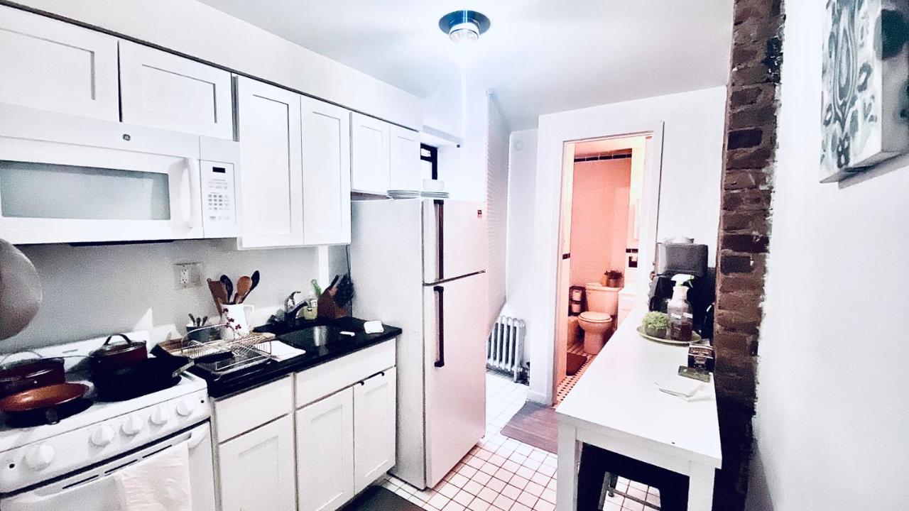 Times Square Manhattan - Private Room In 2 Bedroom Apartment New York Exterior photo