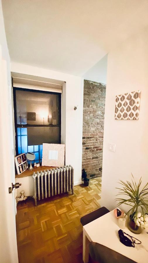 Times Square Manhattan - Private Room In 2 Bedroom Apartment New York Exterior photo